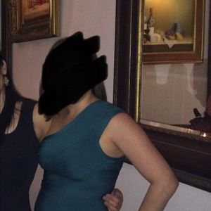 Herve leger deess. Gorgeous color. Super flattering. Worn once